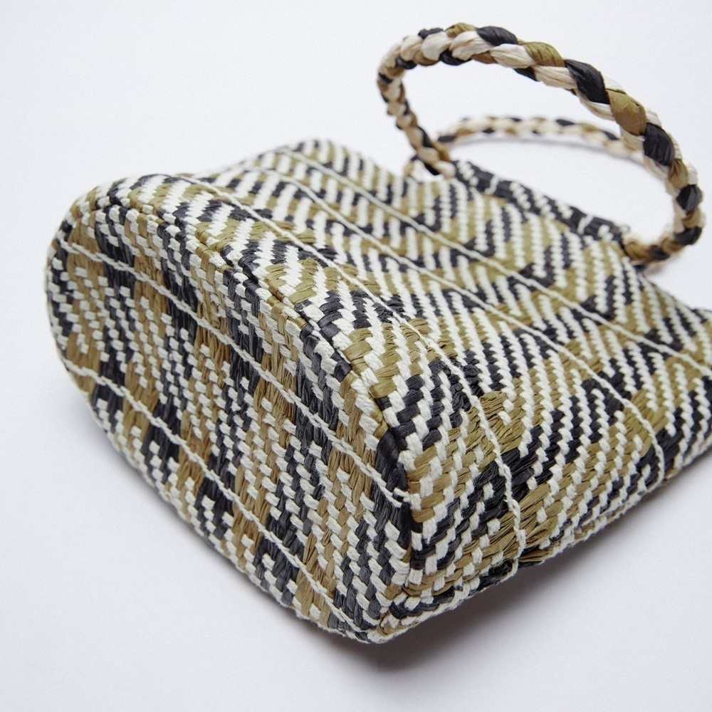 NWOT. Zara Natural Green Woven Crossbody Basket Bag with Top Handle. - Picture 6 of 13